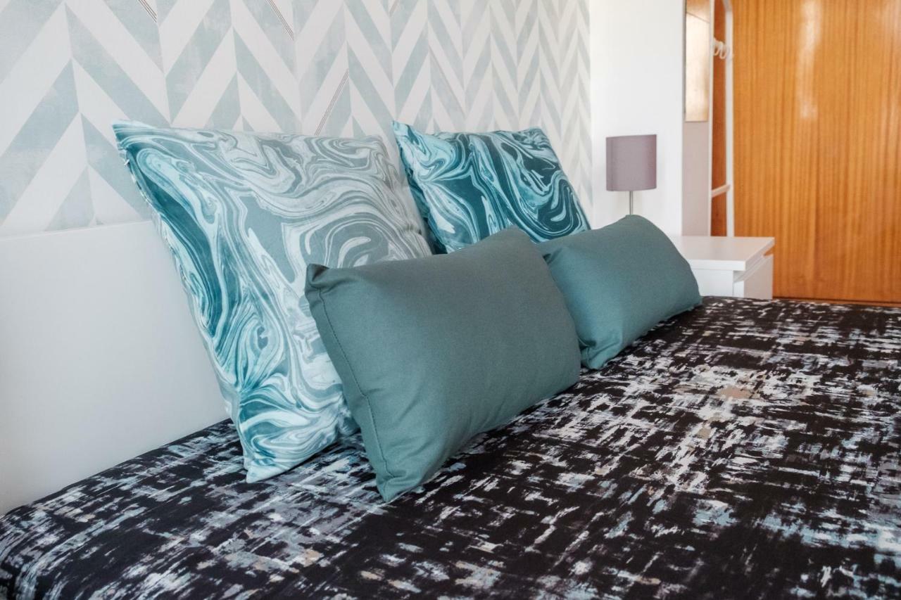 Apartment With Balcony In The Square ポルト エクステリア 写真
