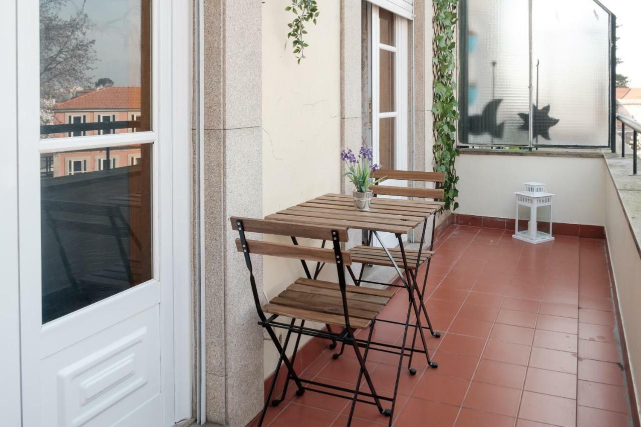 Apartment With Balcony In The Square ポルト エクステリア 写真