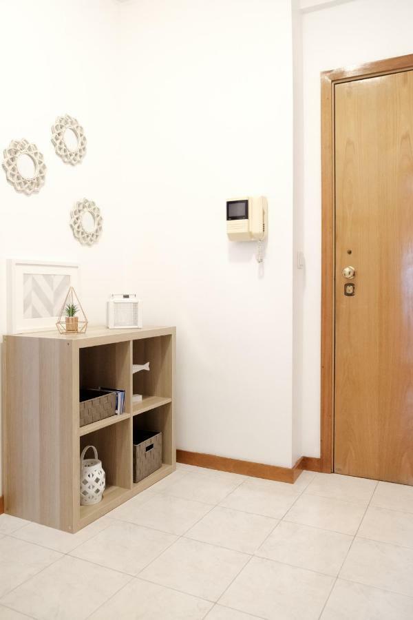 Apartment With Balcony In The Square ポルト エクステリア 写真