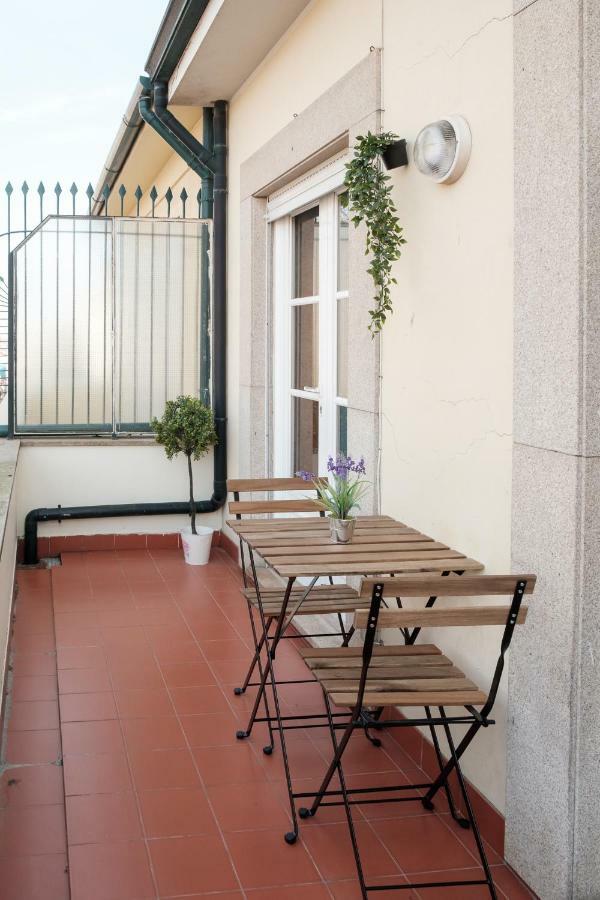 Apartment With Balcony In The Square ポルト エクステリア 写真
