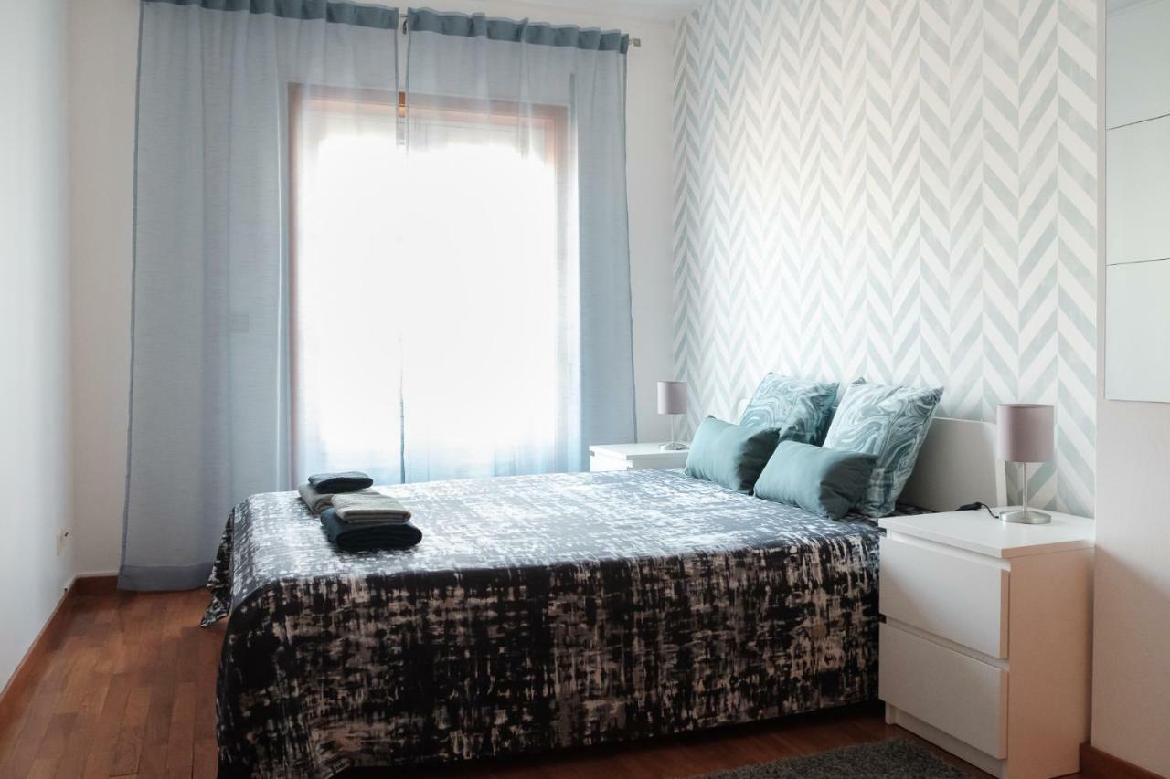 Apartment With Balcony In The Square ポルト エクステリア 写真